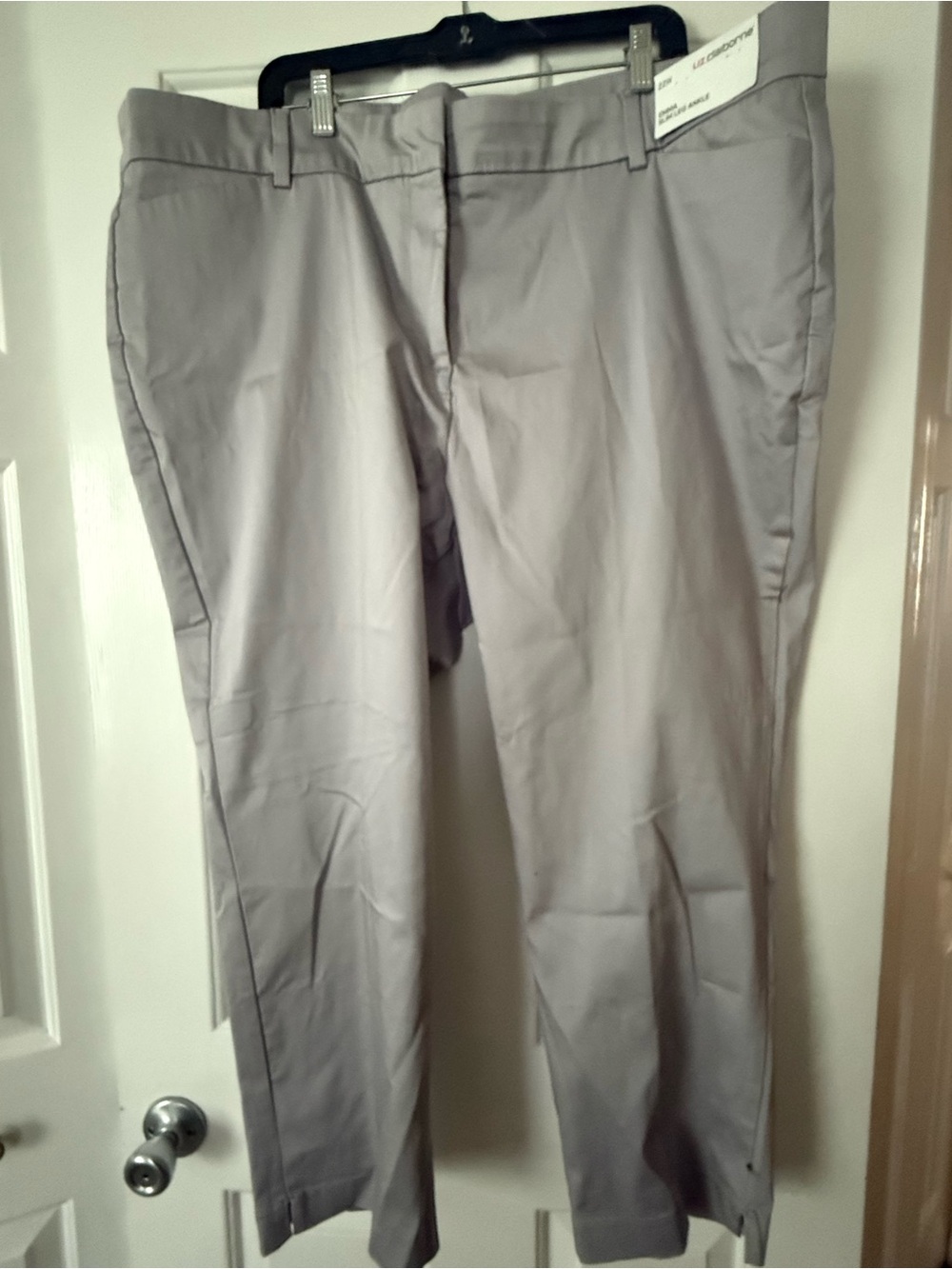 Women’s Classic Slim-Leg ankle length Pants in Light Gray